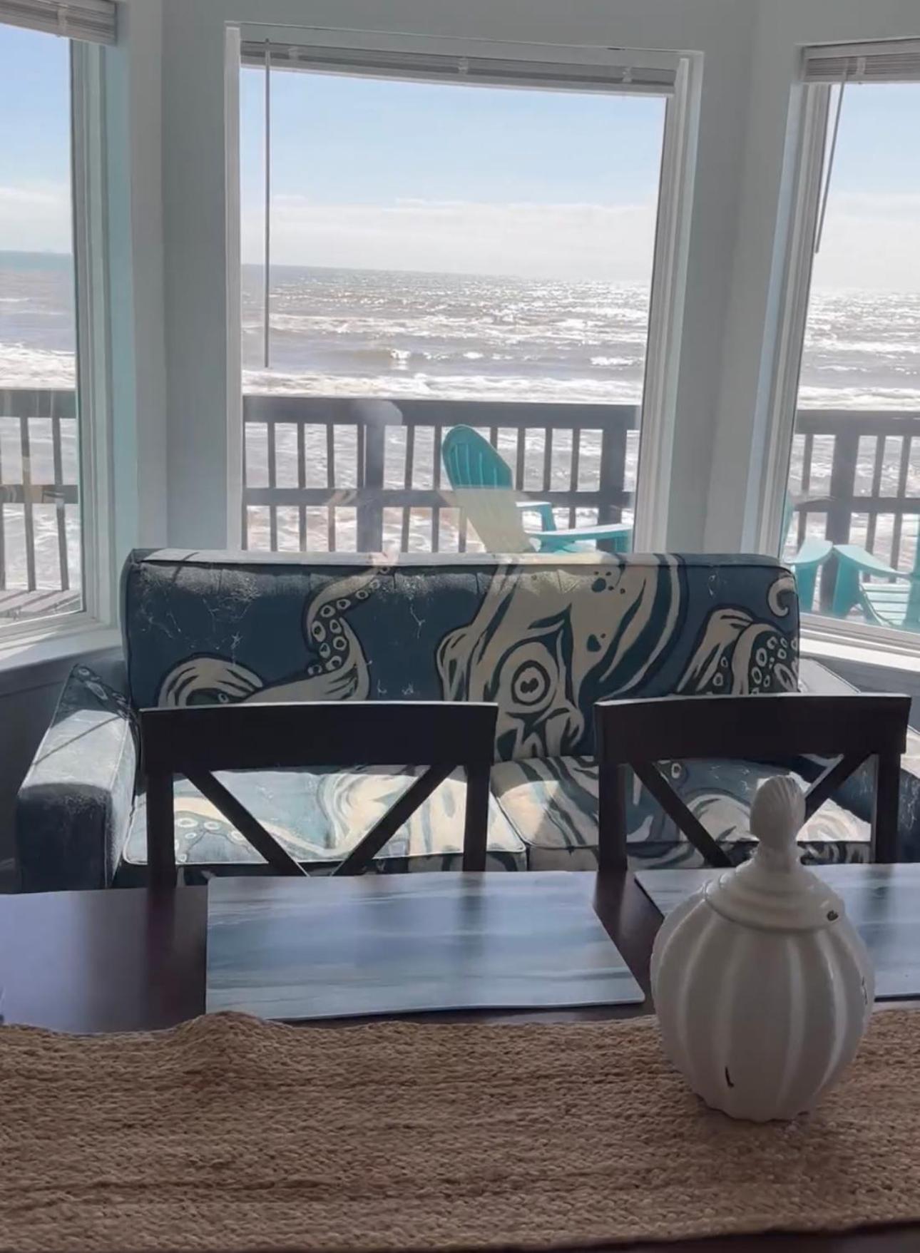 Ferienhaus Surfside Beachfront Dream
