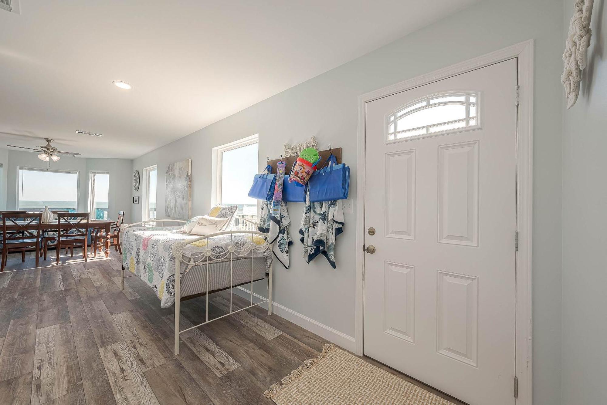 Surfside Beachfront Dream * Surfside Beach